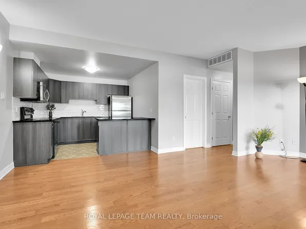 105 Fraser Fields Way #H, Ottawa, ON K2J 5V1