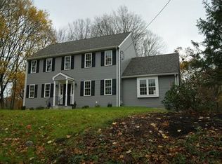 1 Simmons Ct, North Attleboro, MA 02763