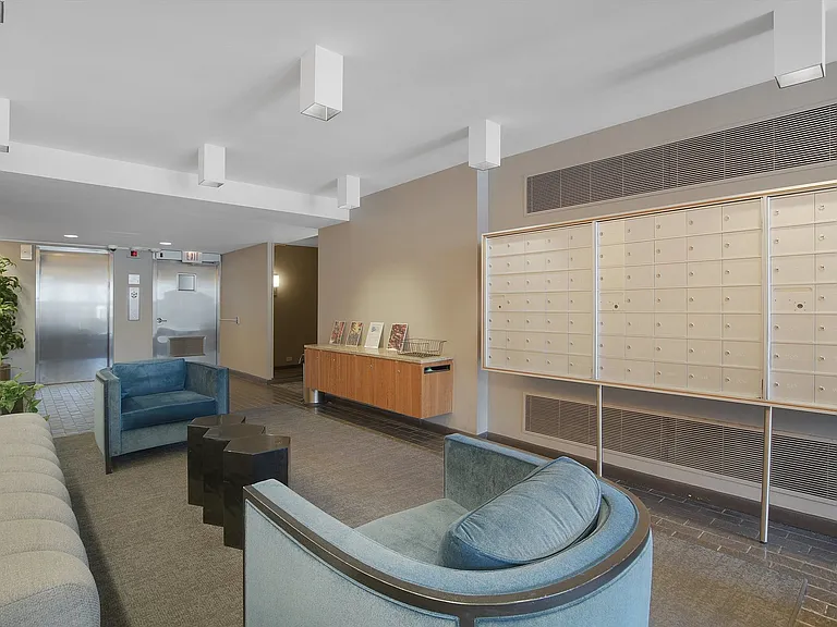 1555 N Sandburg Ter #201 — Photo 23
