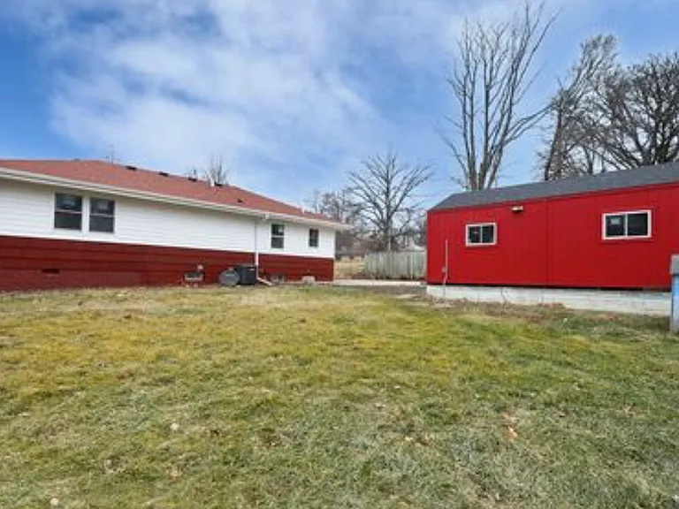 212 Thornton Ave — Photo 21