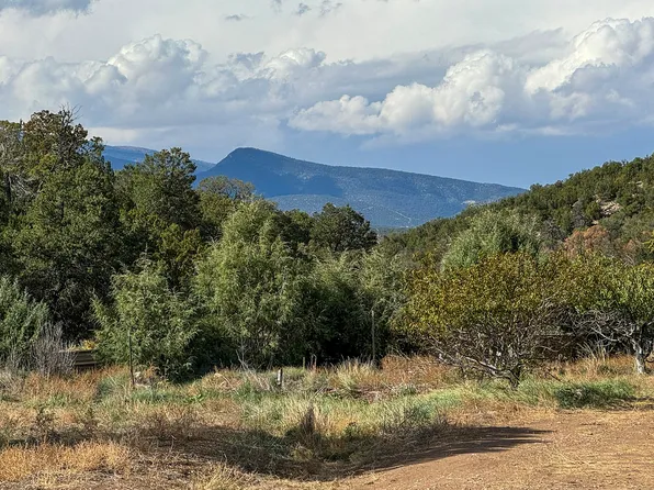 68 Canyon Rd, Sandia Park, NM 87047