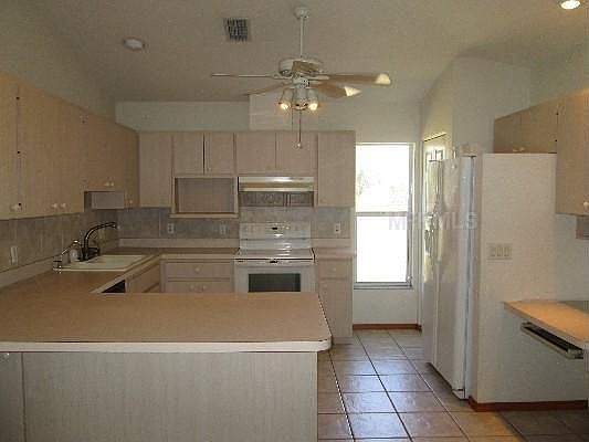 2nd image of 1897 N Salford Blvd