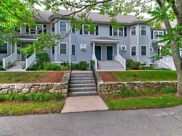 50 Desmoines Rd #A3, Quincy, MA 02169