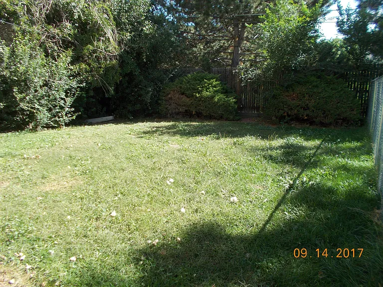 5840 Newcombe Ct — Photo 17