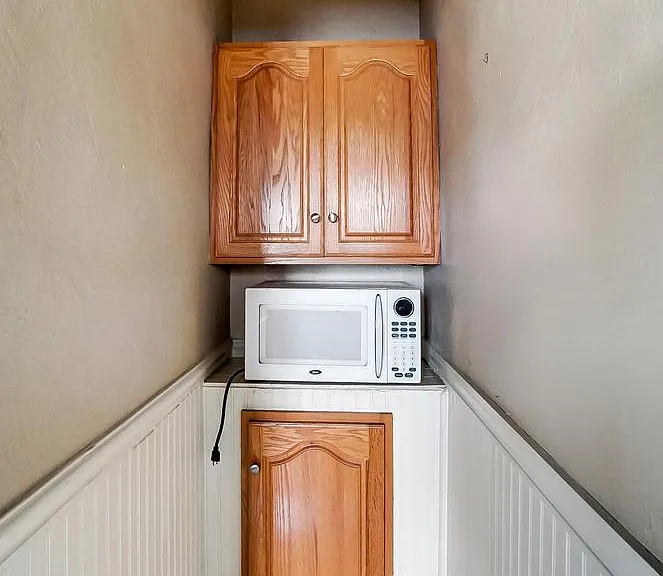 104 Bank Ave #2 — Photo 14