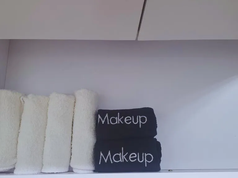 Dedicated hand & makeup towels for a clean, comfortable stay.