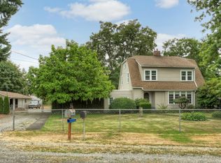 822 Johns Rd E, Tacoma, WA 98445