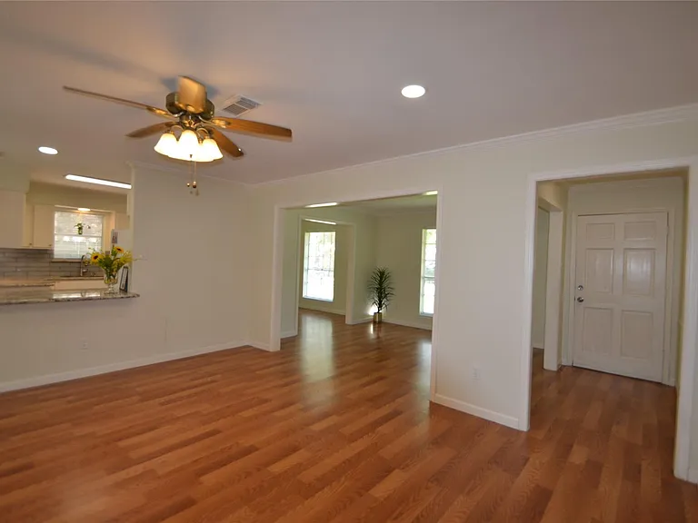 12711 Westleigh Dr — Photo 25