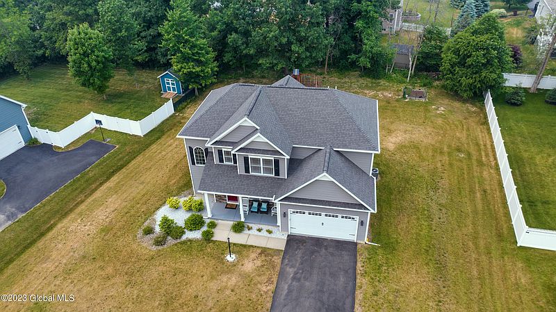 2nd image of 12 Saddlebrook Boulevard