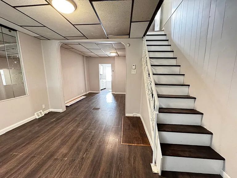 210 N Avondale St — Photo 3