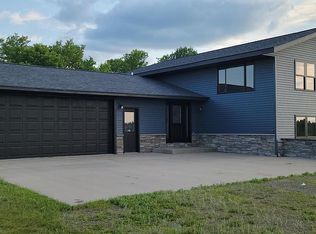 958 165th Ct NE, Rice, MN 56367