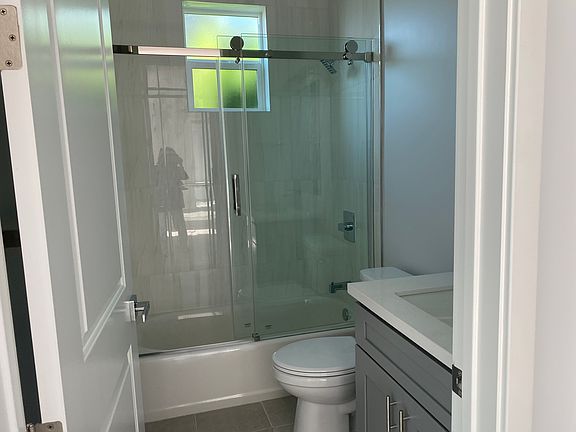 3rd image of 2150 Goodall Ave #1