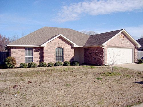 1st image of 110 Amanda Ct