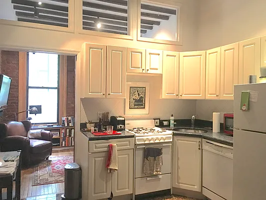 Rented by Adir Realty | media 6