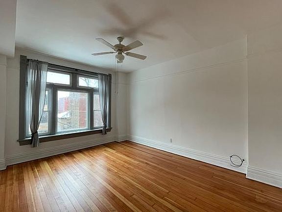 5th image of 1016 N Rockwell St #2