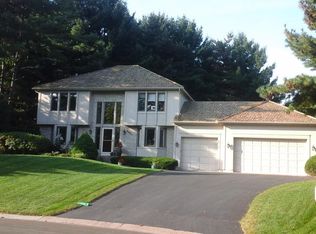 8931 Hidden Meadow Rd, Woodbury, MN 55125