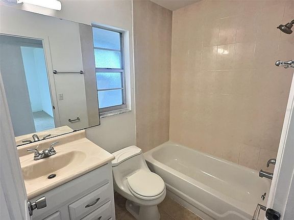 4th image of 3121 Arrow Dr #3121