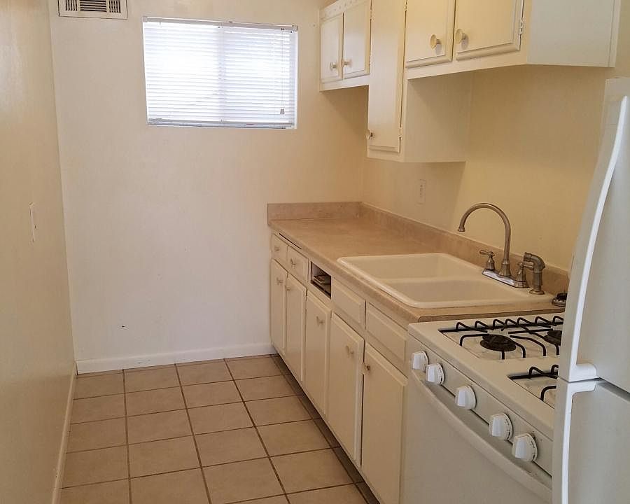 1st image of 1914 Gold Ave SE APT 5