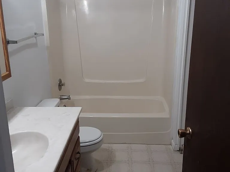 27 Cherry St — Photo 4