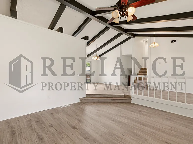 322 S Jonathan St — Photo 18