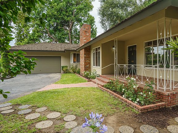 4th image of 2707 E California Blvd