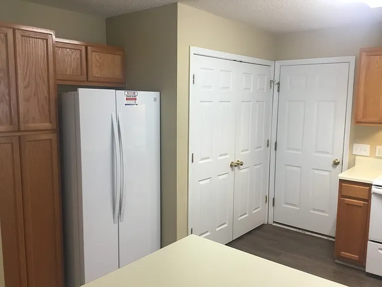 1907 Wheatfield Ct — Photo 4