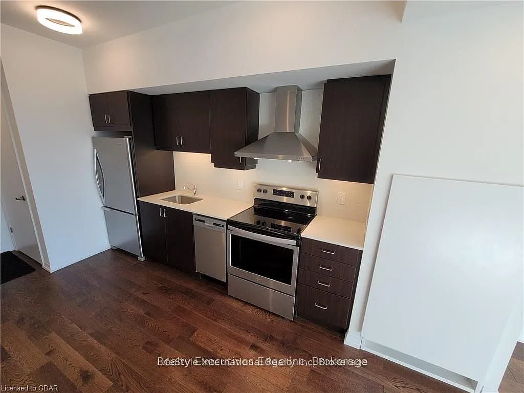 7711 Green Vista Gate — Photo 3