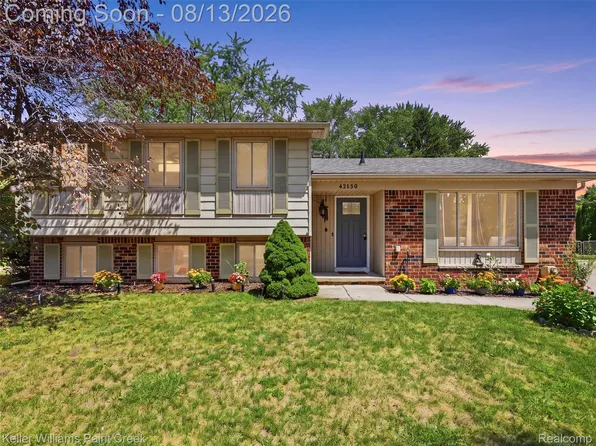 42150 Trinity Ct, Sterling Heights, MI 48313