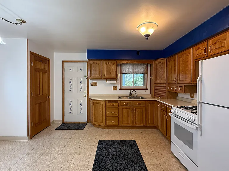1737 Garfield St #1 — Photo 3