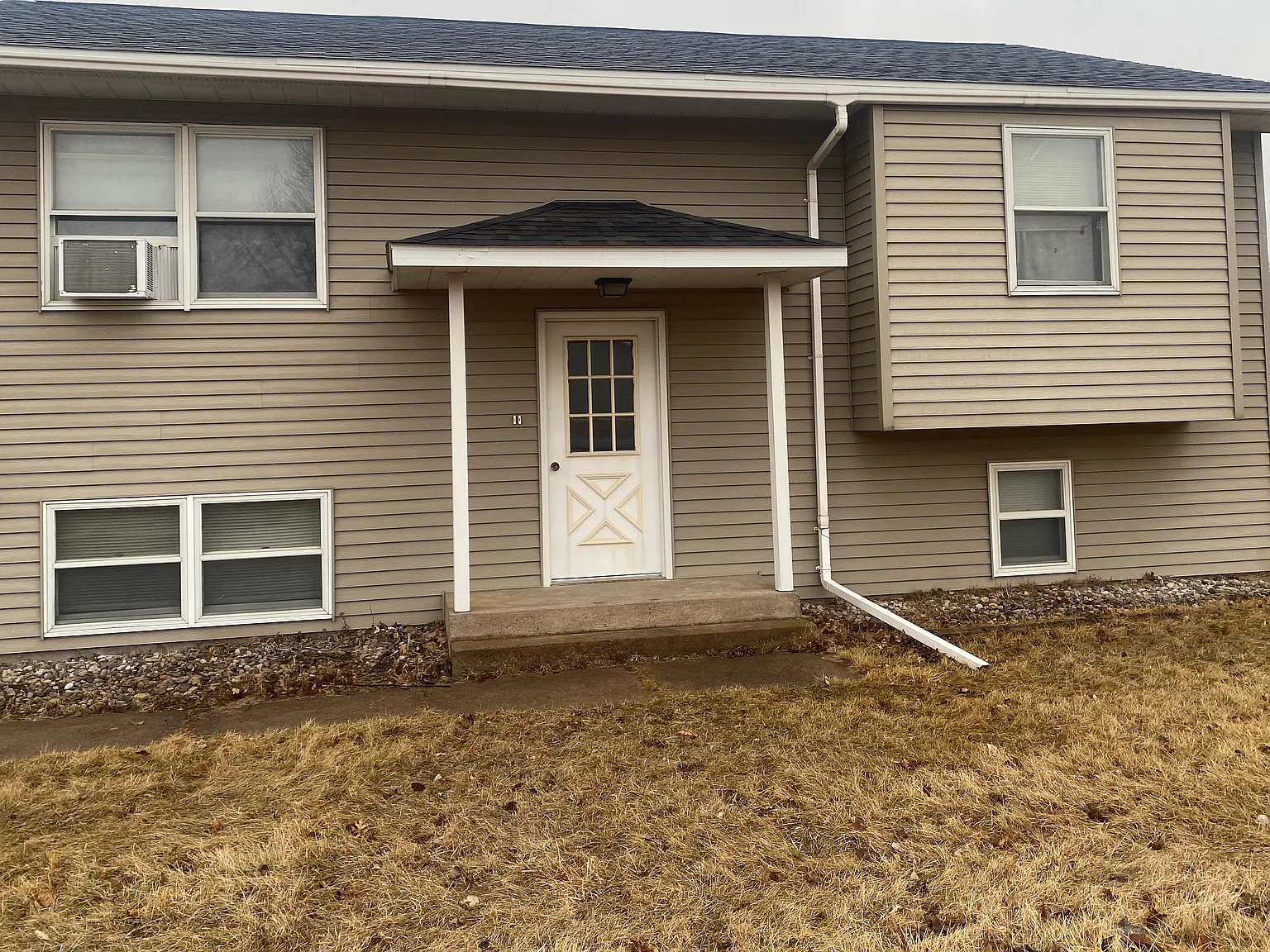 2 bed, $1,350 — Photo 1