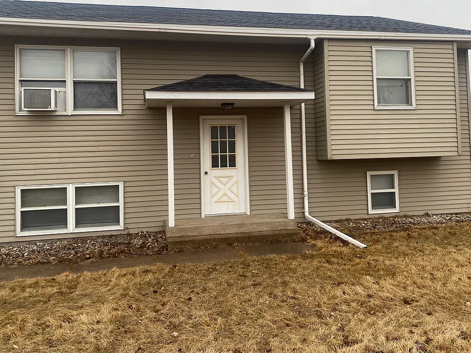 207 W Graham St #1