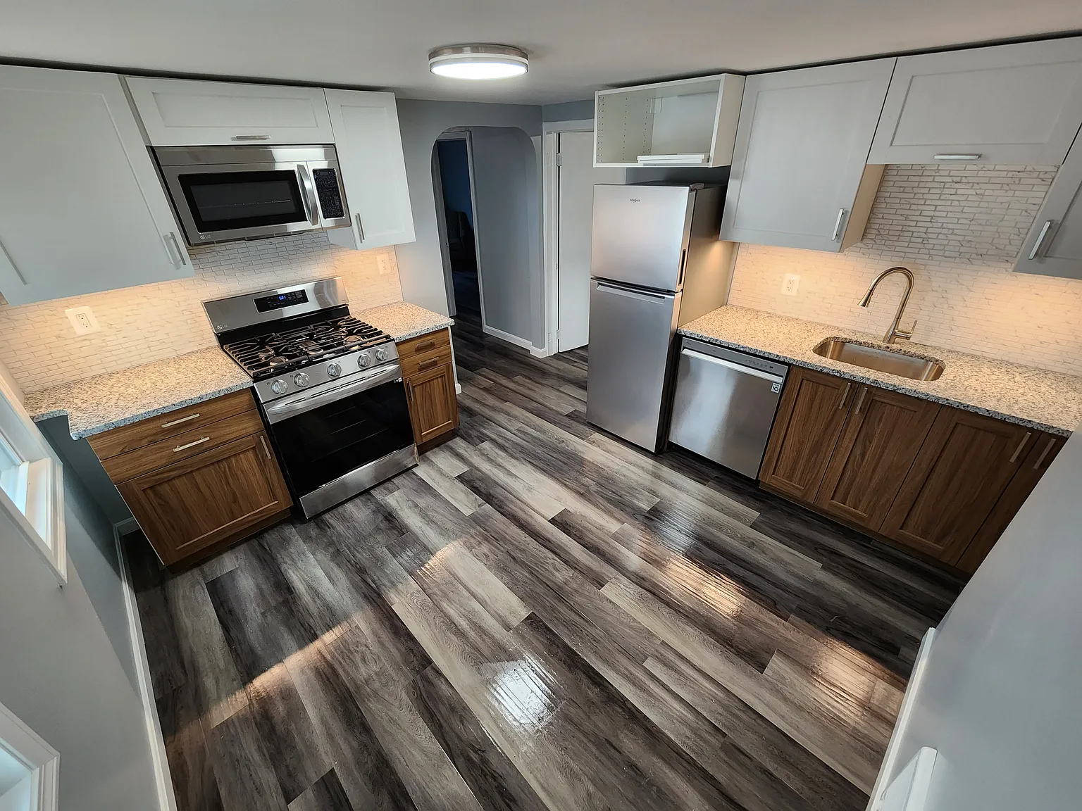2 bed, 650 sqft, $1,550 — Photo 1