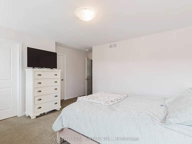 133 Caroline St — Photo 34