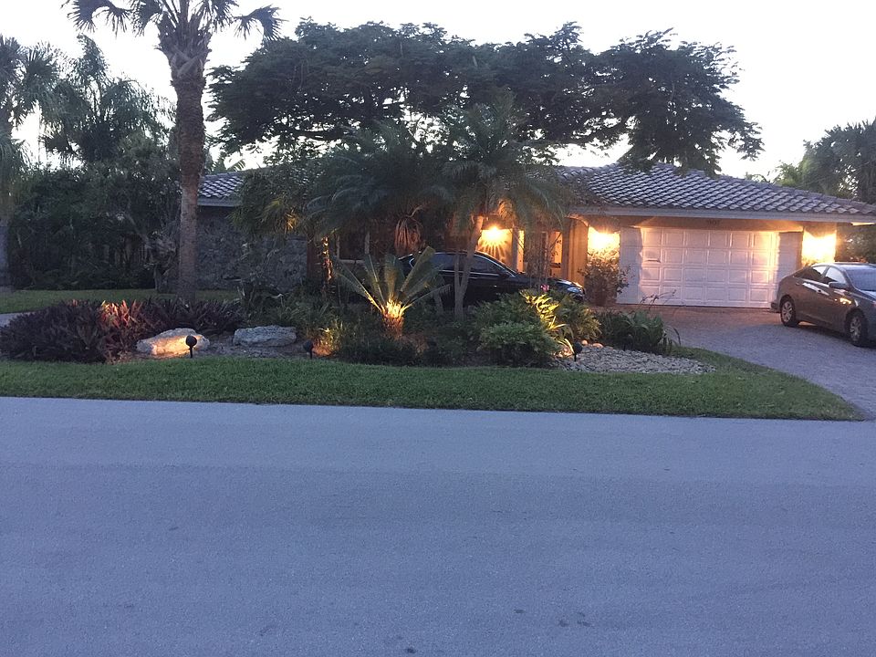 1st image of 1107 SE 14th Ter