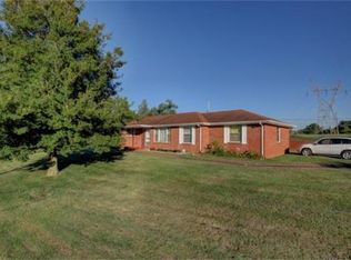 2092 Landon Rd, Clarksville, TN 37043