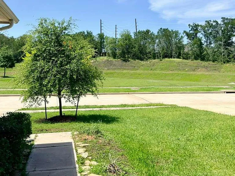 8515 Balding Dr — Photo 14