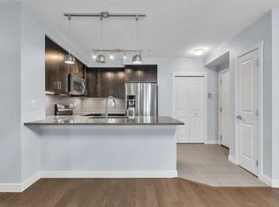 25 N Auburn Meadows Ave SE #111, Calgary, AB T3M 2L3