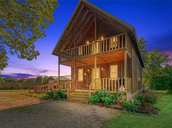 700 County Road 13200, Blossom, TX 75416