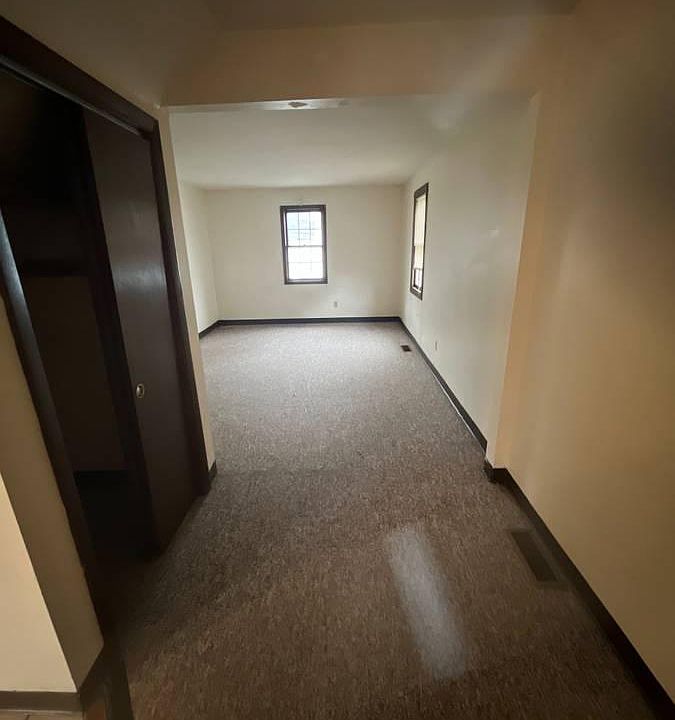 1st image of 1 River St APT 4