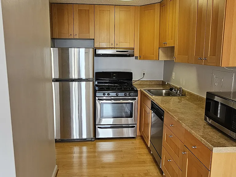 5225 Pooks Hill Rd #1303S — Photo 1