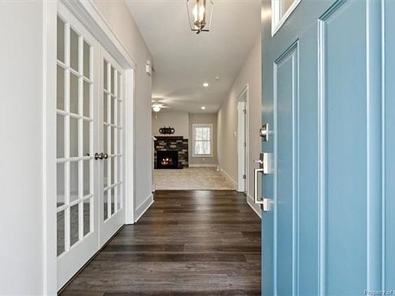 2nd image of 5274 Linkshire Ln