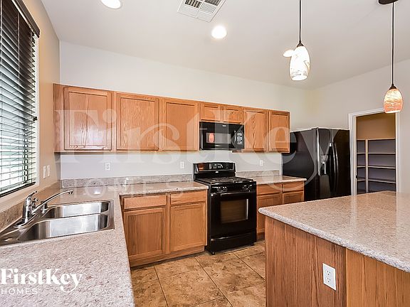 5th image of 10041 Barengo Ave