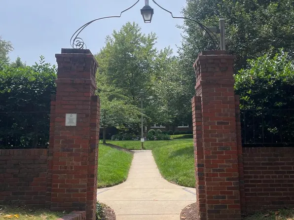 1736 N Rhodes St #5-290, Arlington, VA 22201