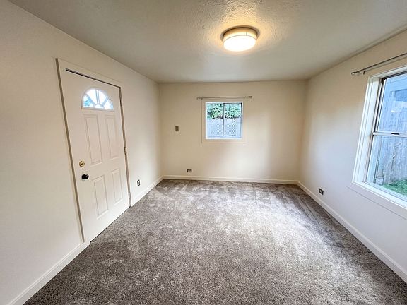 5th image of 167 W Townsend St