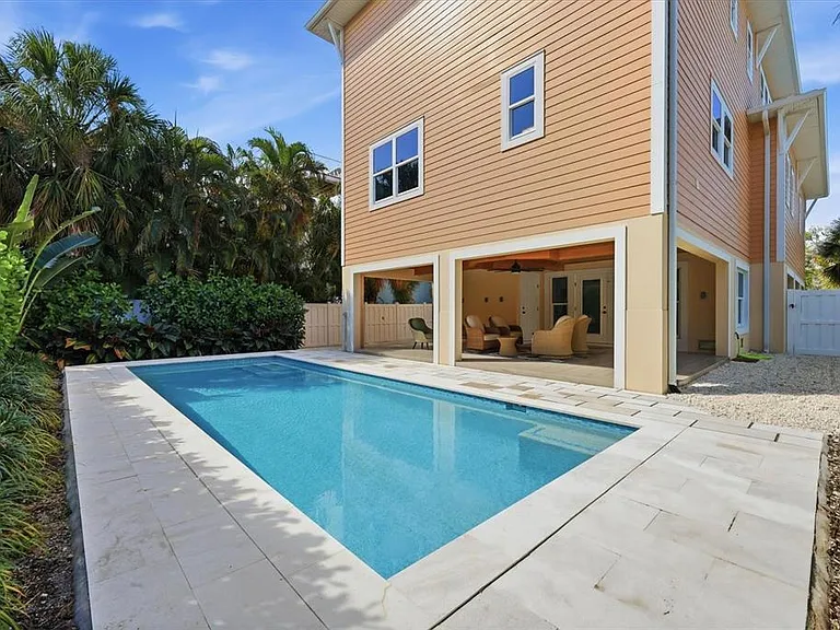 113 Aqua Ln — Photo 47