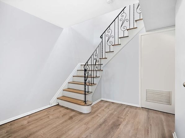 5754 Cloverdale Blvd FLOOR 2