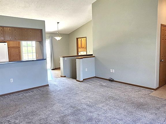 3rd image of 269 W Sloup Dr