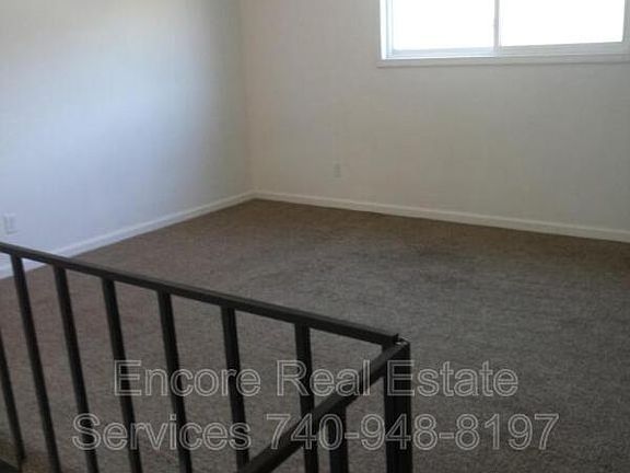 3rd image of 1113D Hollander St