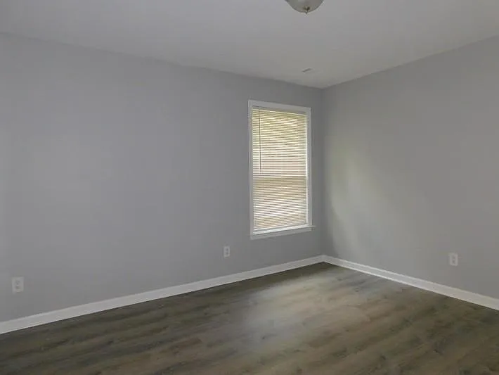 2825 Harcourt Dr — Photo 8