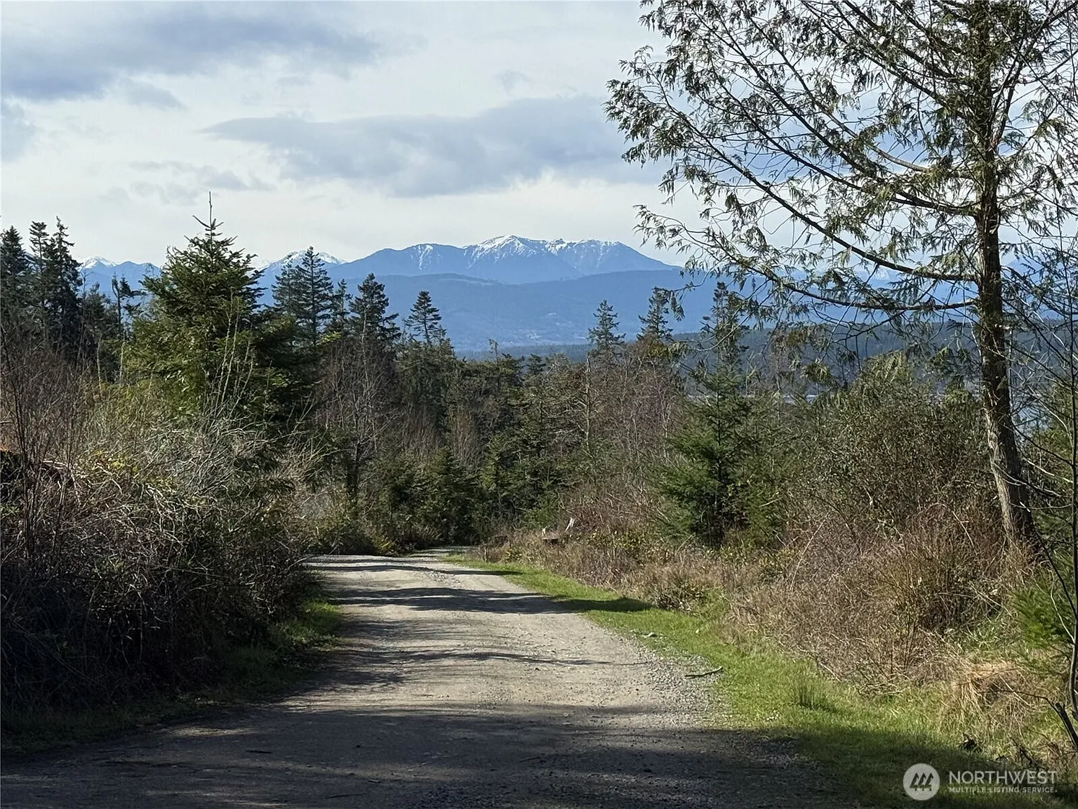 282 Drake Road photo 1